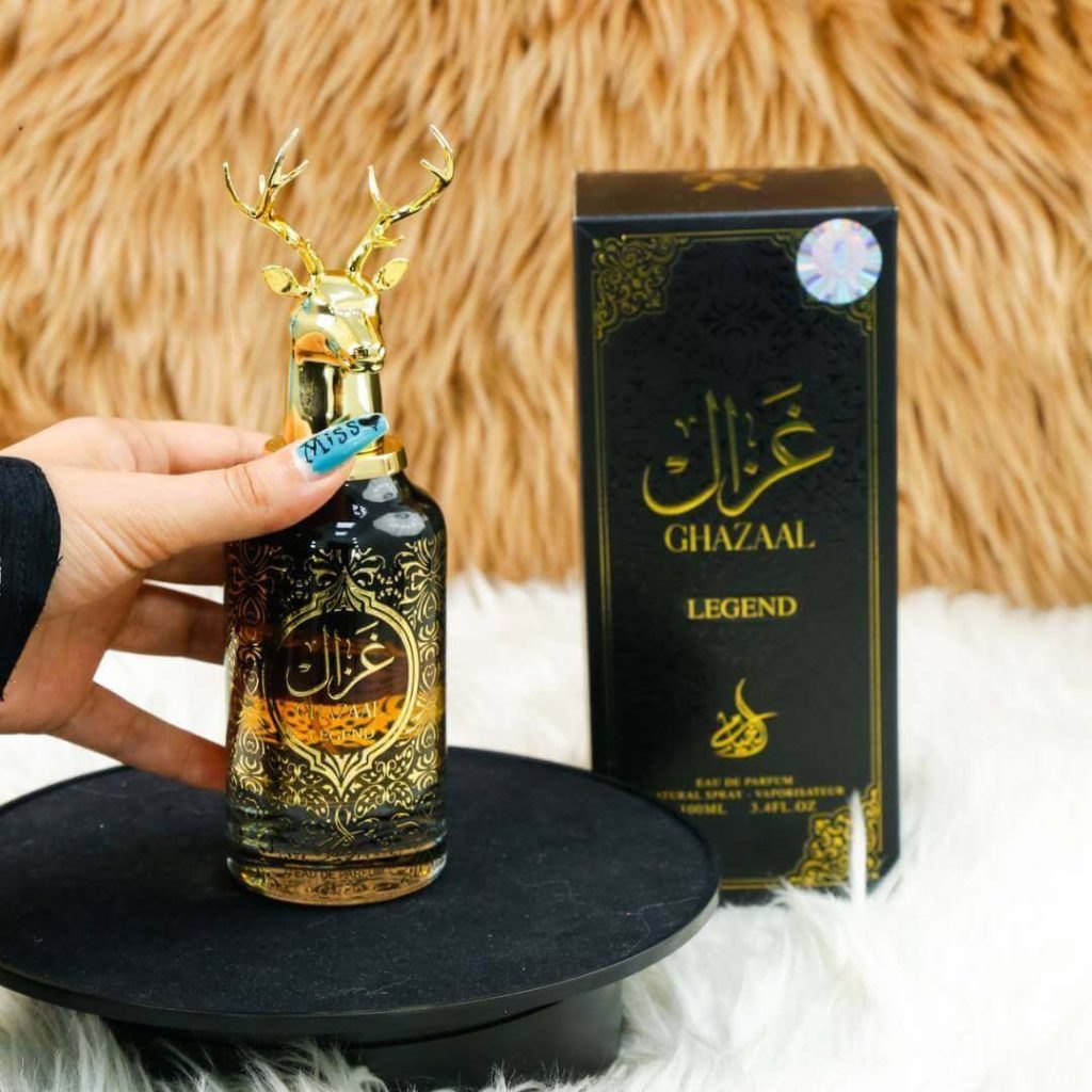 عطر فاخر بتركيبة